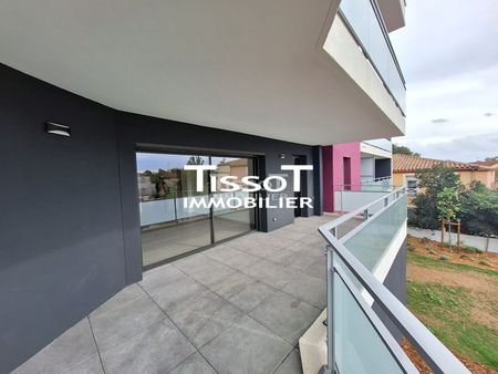 Location Appartement 3 pièces 72m² NIMES 30000 - Photo 4