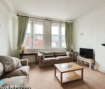 Museum Street - Photo 3