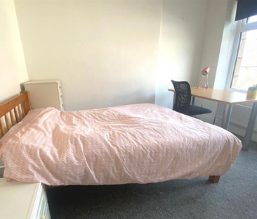 4 bedroom private hall to rent - Photo 5