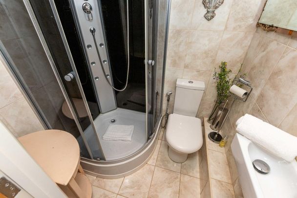 Brighton Road, Lancing - Photo 1