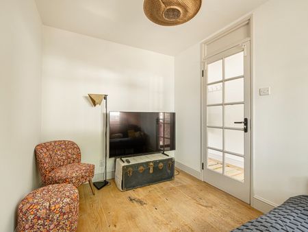 5 Bed Terraced House, Regal Close, E1 - Photo 2