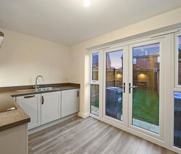 2 bedroom semi-detached house to rent - Photo 4