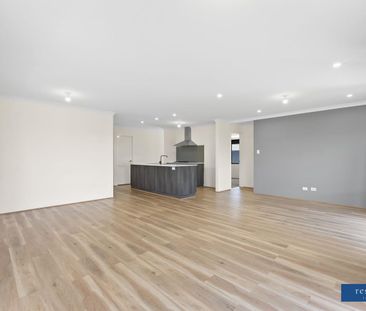 Modern Family Home with Spacious Living - Photo 3