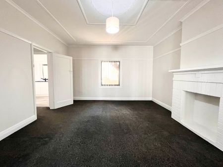 1/93 Wolfe Street, Newcastle - Photo 2