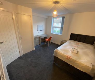 5 bedroom terraced house to rent - Photo 5