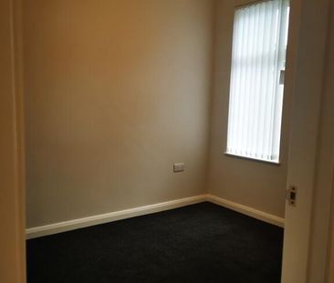 105 Ballygomartin Road, Belfast, BT13 3LB - Photo 6
