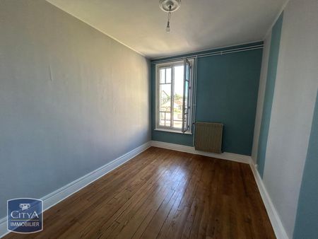 Location Appartement 4 pièces 81m² BOURG EN BRESSE 01000 - Photo 3