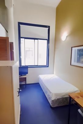 Studio-3064 - Photo 1