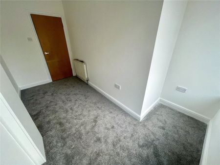 Alum Chine Road, Bournemouth, Dorset, BH4 - Photo 5