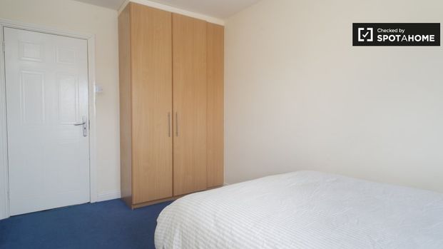 Room for rent in cosy 2-bedroom house in Citywest - Photo 1