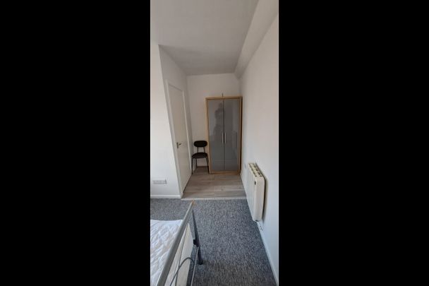 1 Bed Flat, Bath Street, NG1 - Photo 1