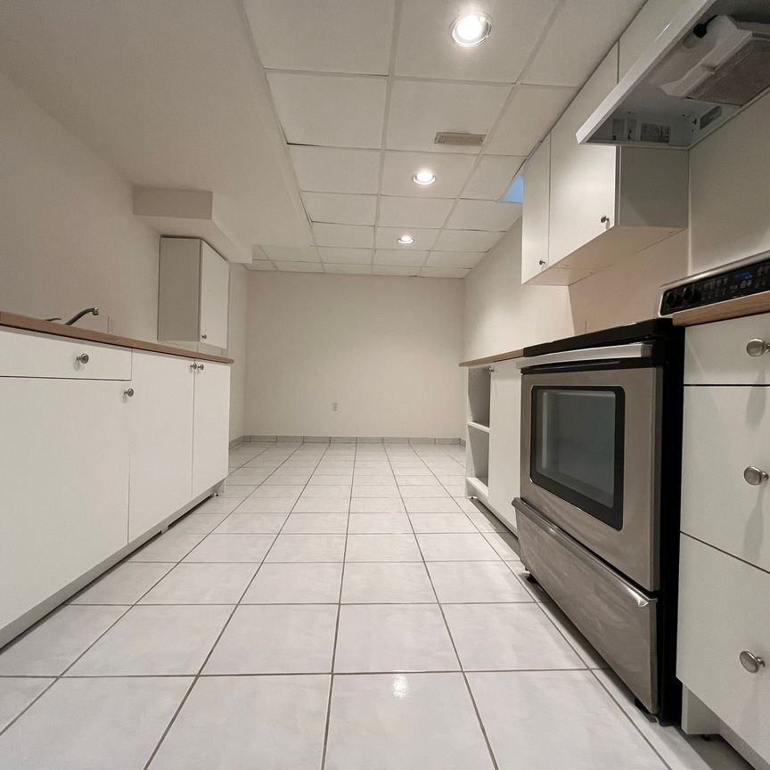 For Lease - 138 Venetian Crescent Unit# Basement, Vaughan, Ontario - Photo 1