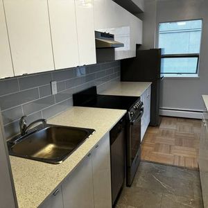 Newly Renovated 6th floor 1 Bedroom in the West End - Photo 2