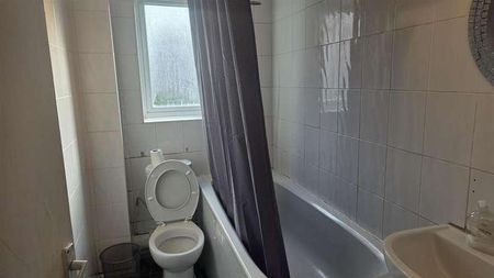 Dehavilland Close, Northolt, UB5 - Photo 4