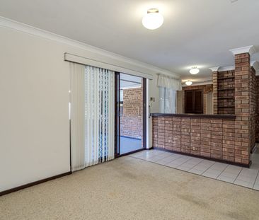 Immaculate Family Home in the Heart of Carine - Photo 2