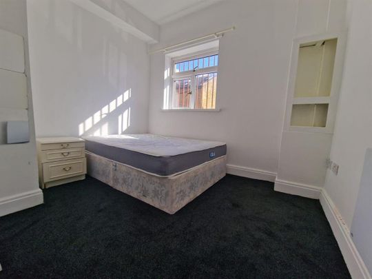 Burley Lodge Road, Leeds - Photo 1