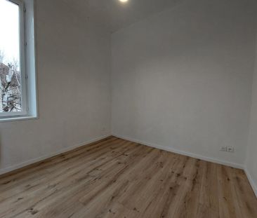 Location Appartement 2 pièces 36m² ST AUBIN LES ELBEUF 76410 - Photo 2