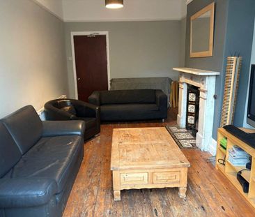 Harehills Avenue (Room 8), Chapeltown, Leeds - Photo 2