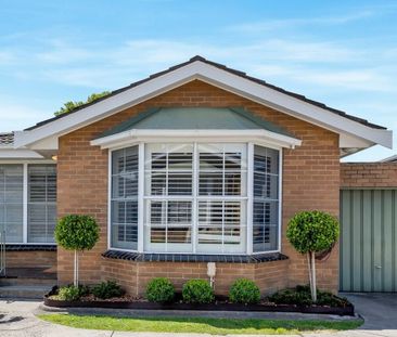 Contemporary Two-Bedroom Residence in a Highly Connected Location - Photo 2