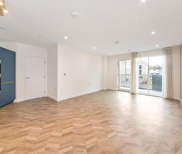 3 bedroom flat to rent - Photo 3