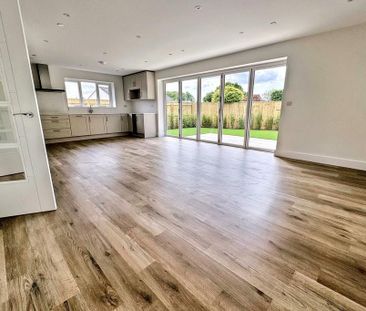 3 bedroom detached bungalow to rent - Photo 1