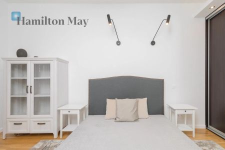 3 pokojowy, świeżo odremontowany apartament z balkonem, miejscem garażowym i komórką lokatorską w prestiżowym budynku Nowy Świat - Zdjęcie 5