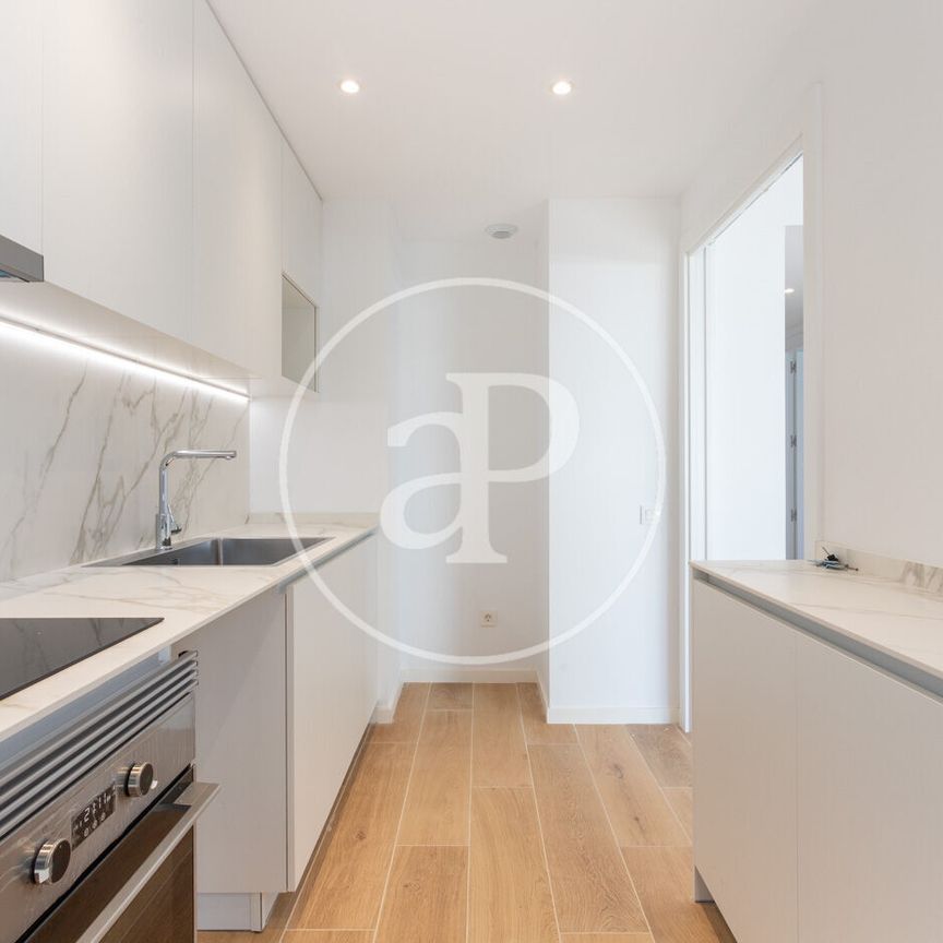 Newly built apartment for rent in Finestrelles - Photo 1