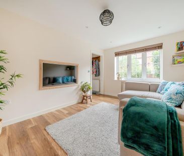 4 bedroom link detached house to rent - Photo 2