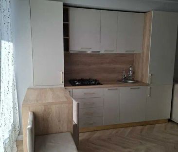 Garsonieră decomandată | 40 mp | Etaj 1 | Mobilată și utilată - Fotografie 4