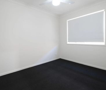 2 Bed Home With Large Fully Fenced Backyard - Photo 2