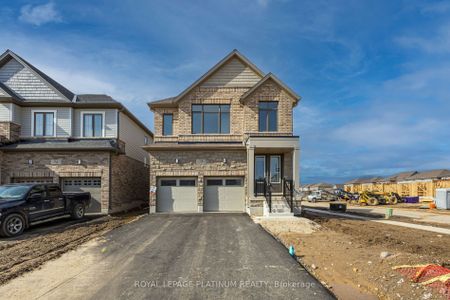 Detached Home For Lease | X8120310 - Photo 2