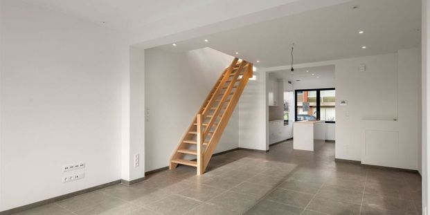 Eengezinswoning te huur in Deurne voor € 1.300 met 2 slaapkamers - Photo 1