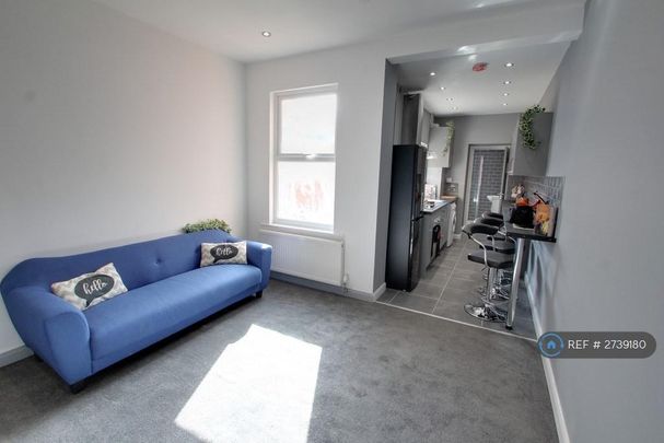 5 bedroom terraced house to rent - Photo 1