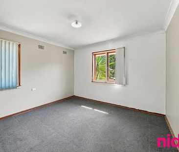 Comfortable Family Living in a Convenient Tregear Location - Photo 5