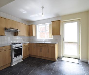 2 bedroom detached house to rent - Photo 5