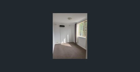 Conveniently Located - Photo 2