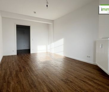 Sanierte 3-Raum-Wohnung mit Balkon, Duschbad und Gäste-WC im belieb... - Photo 3