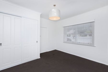 Classic Comfort in a Prime Ascot Vale Pocket - Photo 4