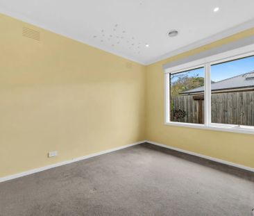 Charming Unit in the heart of Ferntree Gully - Photo 2