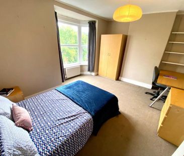4 bedroom terraced house to rent - Photo 5
