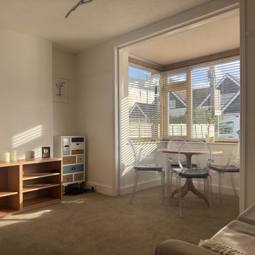 Outram Road, Felpham - Photo 1