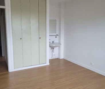 Location Appartement 4 pièces 113m² VALENCIENNES 59300 - Photo 5