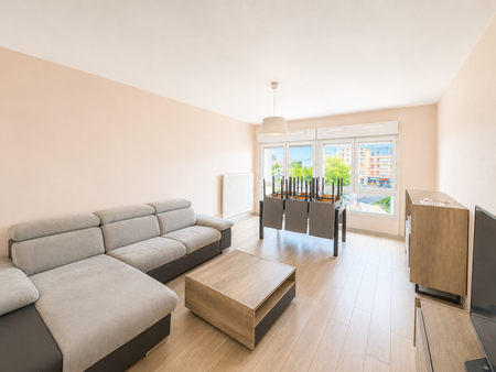 Location Appartement 4 pièces 87m² VILLERS LES NANCY 54600 - Photo 2