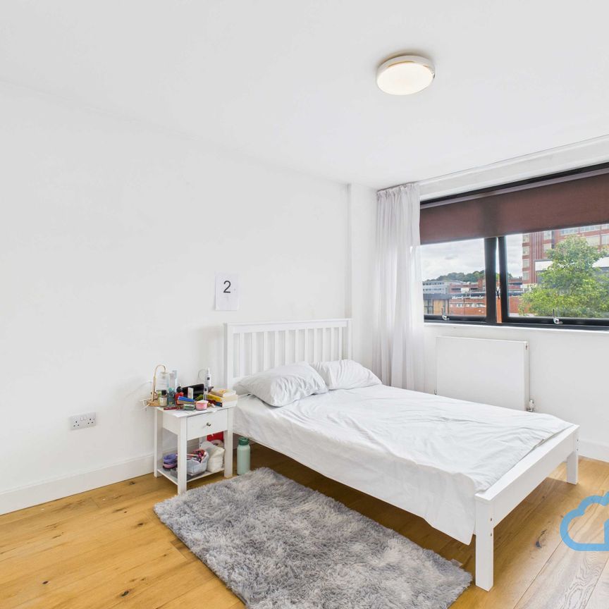 RM2 Westmead | Farnborough | GU14 7SG - Photo 1