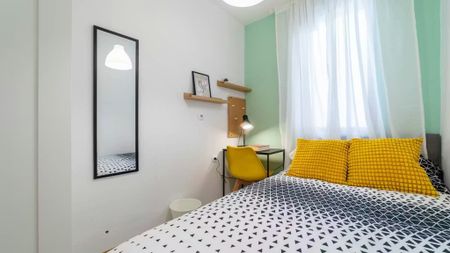 Calle de Atocha, Madrid, Community of Madrid 28012 - Foto 2