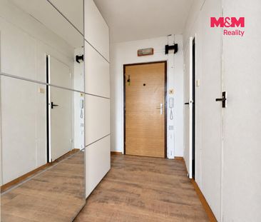 Pronájem bytu 1+kk a garsoniéry 36 m², Vondroušova 1172, Praha Řepy - Photo 1