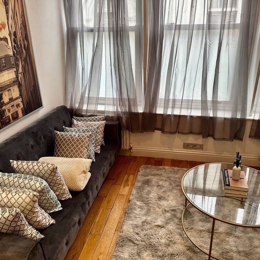 2 Bed Flat, Harcourt Street, W1H - Photo 1