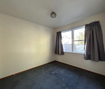 Tidy two bedroom home close to town - Photo 3