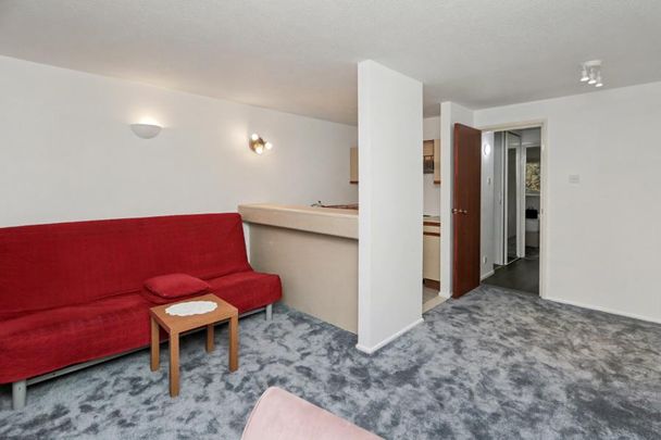 Saxon Close, Surbiton - 1 bedroomProperty for lettings - Seymours - Photo 1