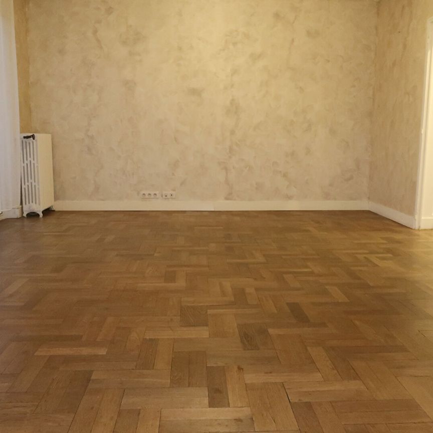 Appartement T4 proximité place des Charentes - Photo 1